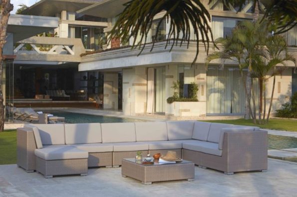 how-to-create-luxury-outdoor-living-space