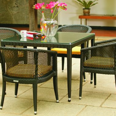 Al Fresco Outdoor Dining