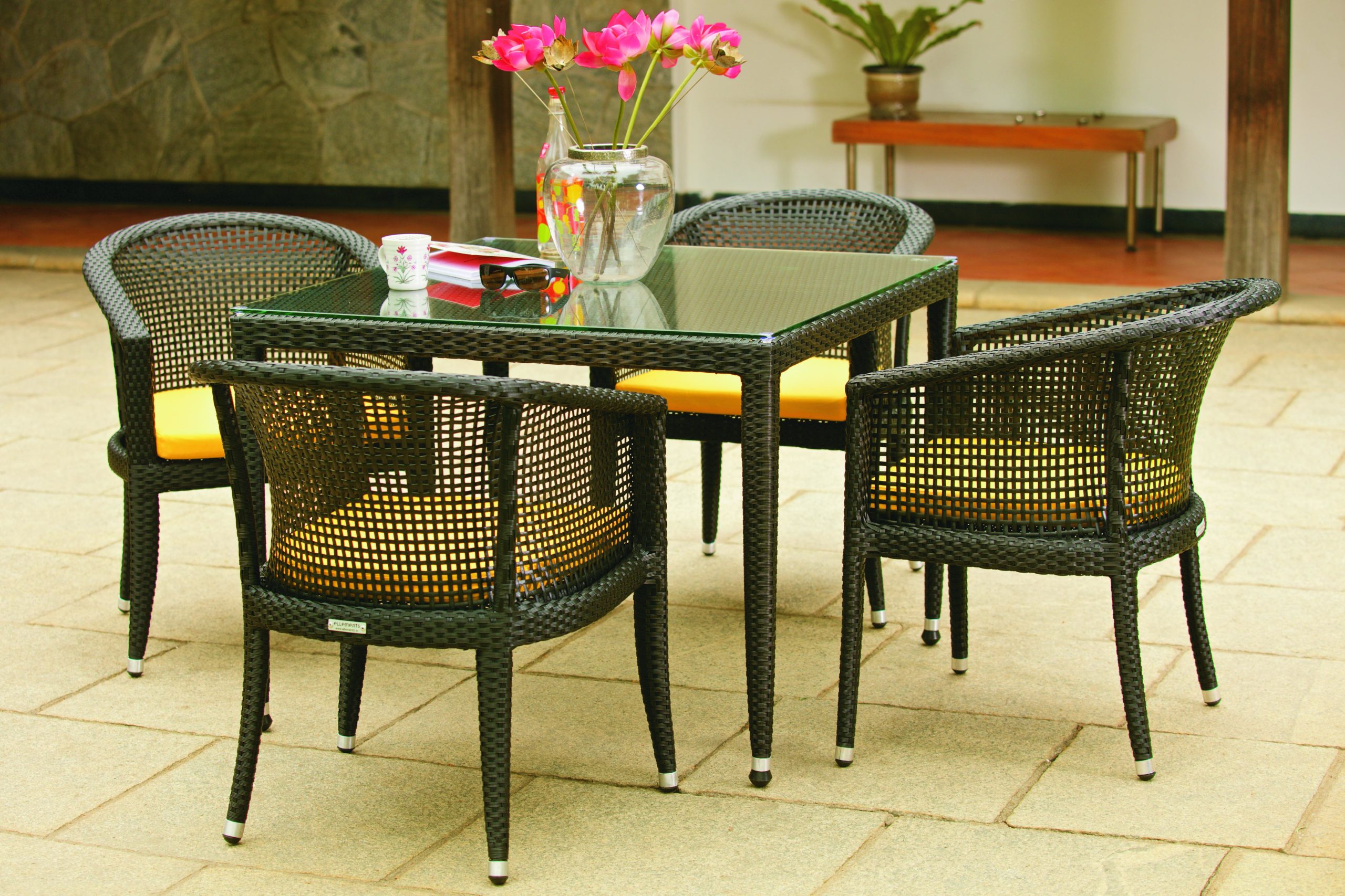 Al Fresco Outdoor Dining
