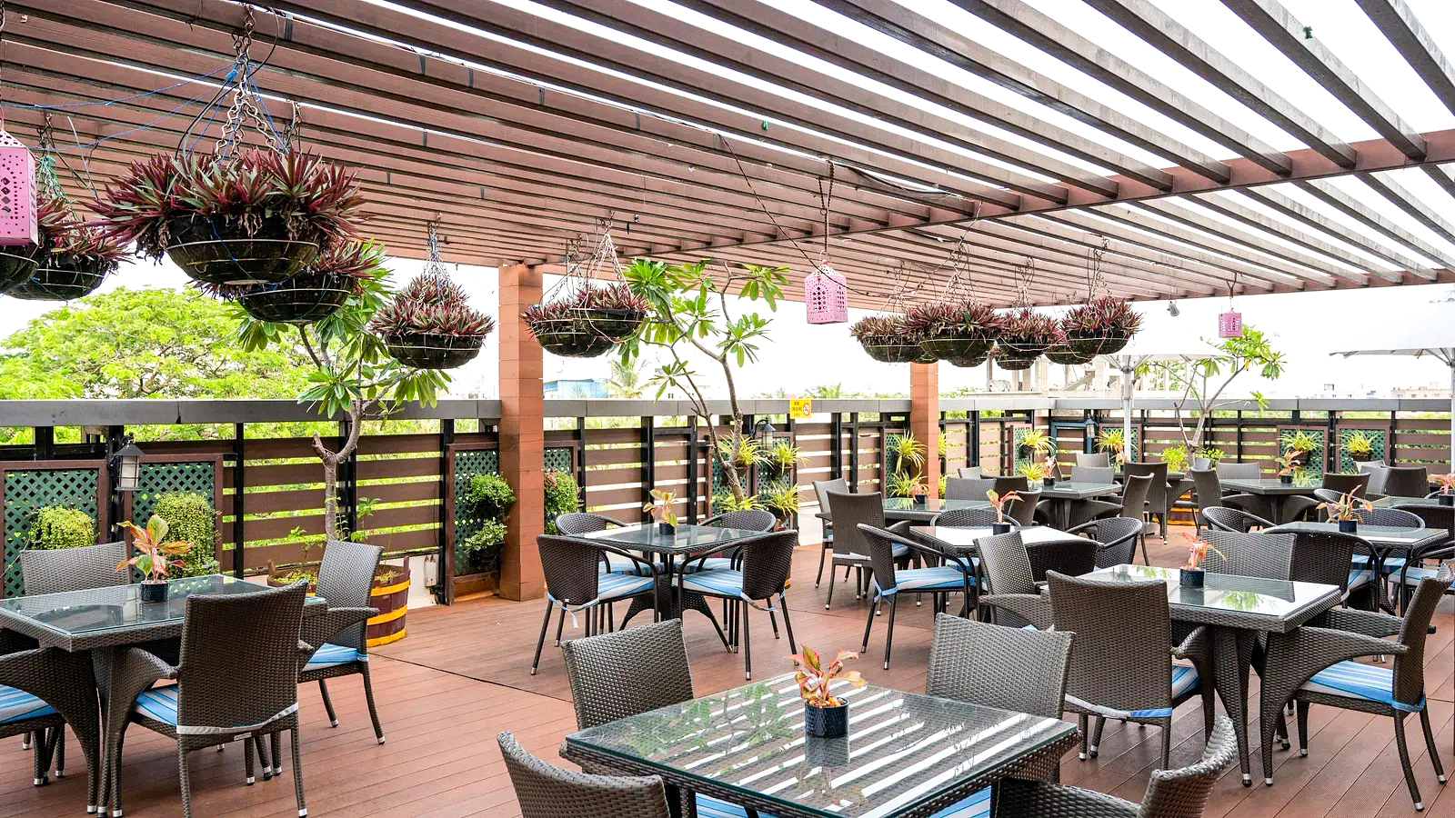 Outdoor furniture for hotels